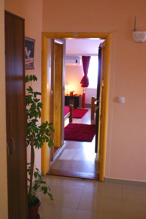 Guest House Villa Mir Kragujevac Exterior photo